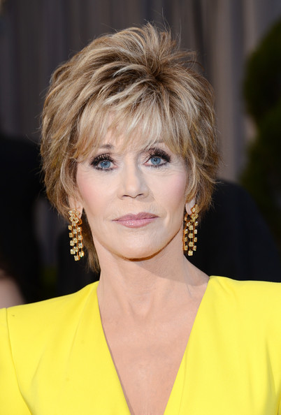 Impecable, Jane Fonda de amarillo