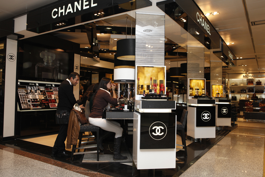 Vista general del punto de venta Chanel en El Corte Inglés de Castellana de Madrid.