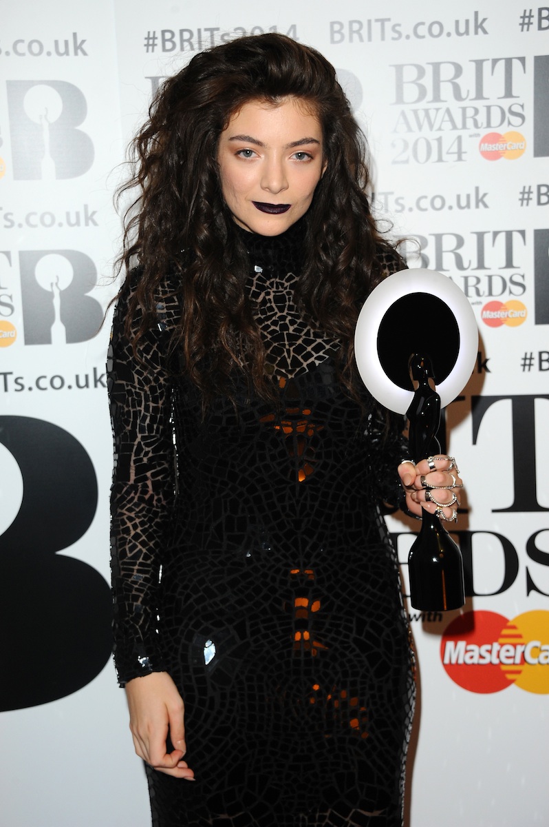 La cantante Lorde en los Brit Awards