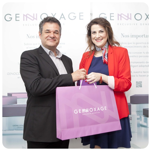Con Miguel Angel Herranz, CEO de Genoxage, quien me entregó mi tratamiento personalizado